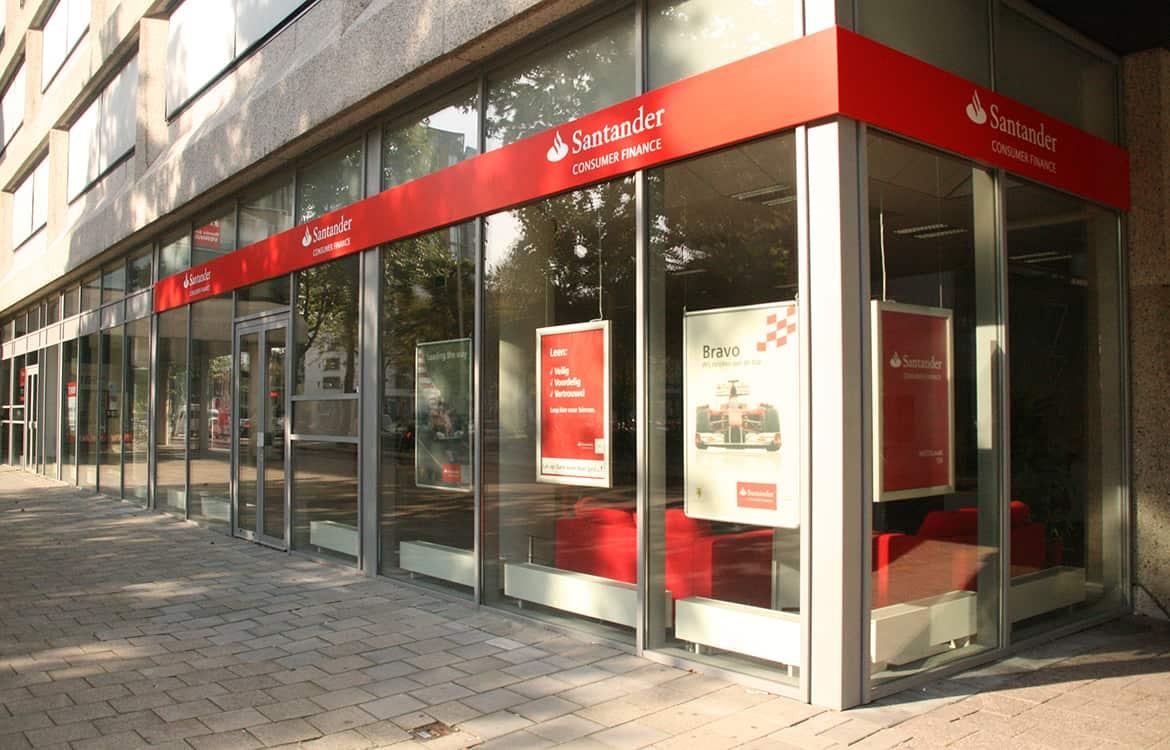 Fachada do Santander