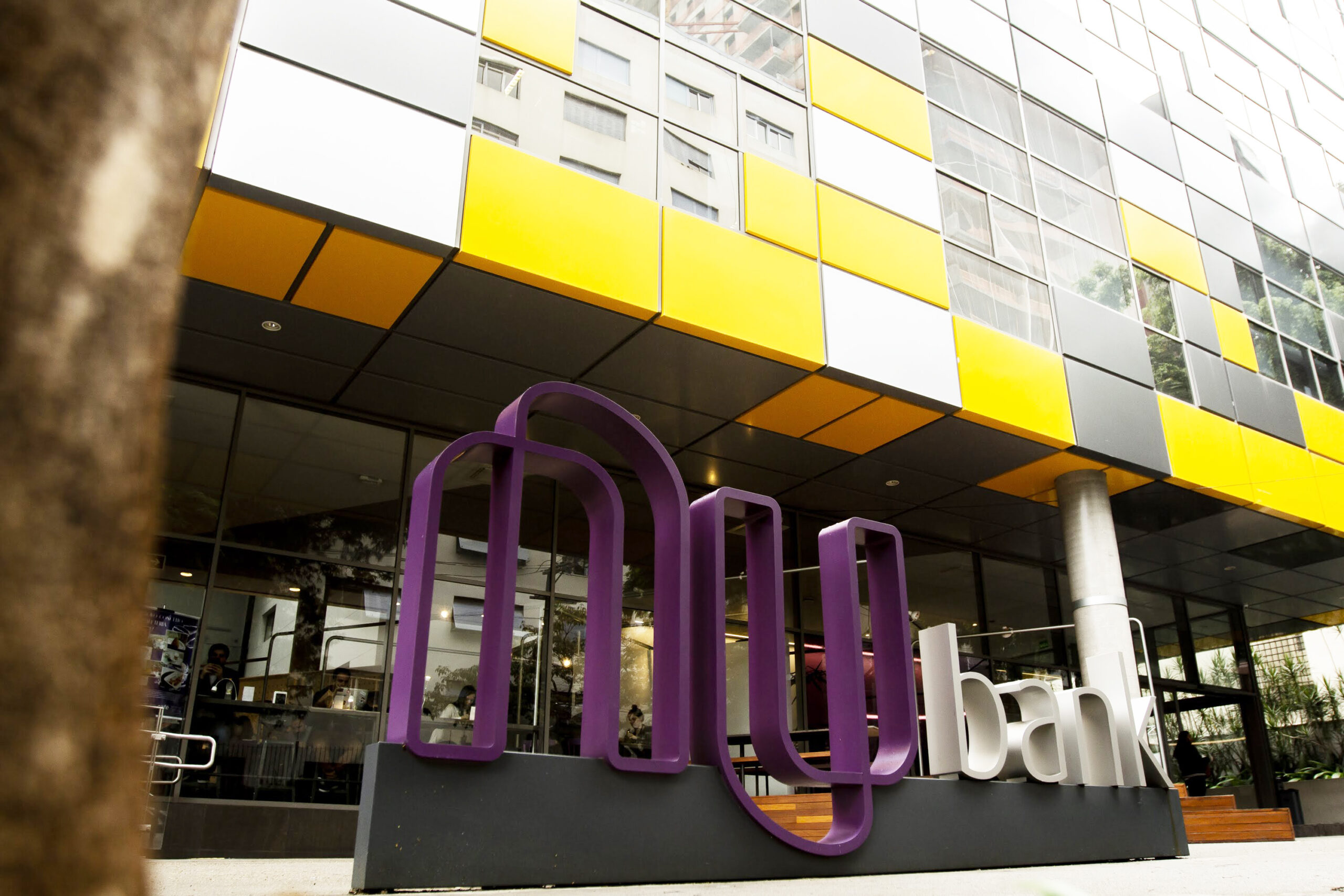 BDRs do Nubank (NUBR33): investidores têm até sexta para definir o que fazer