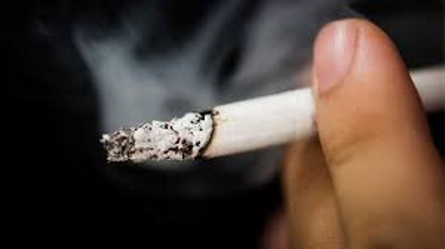 Cigarros, bebidas e até sorvetes: Guedes quer criar o “imposto do pecado”