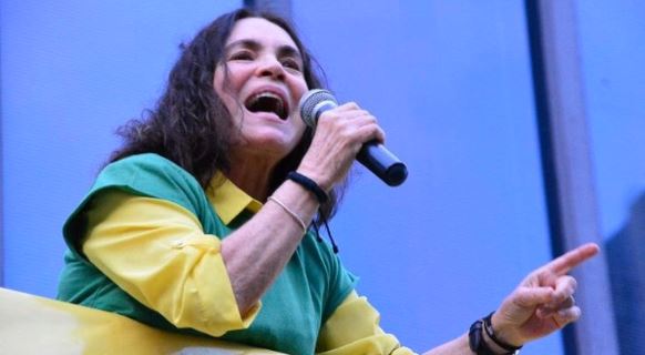 Regina Duarte planeja demitir presidente da Funarte