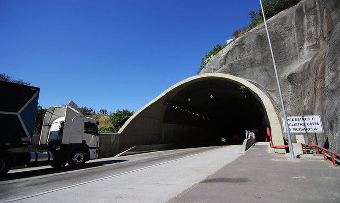 CCR (CCR3) vence leilão de trecho sul da BR-101; deságio ficou em 62%