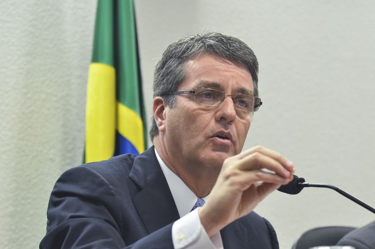 Azevedo anuncia saída da OMC, em meio a crise na entidade