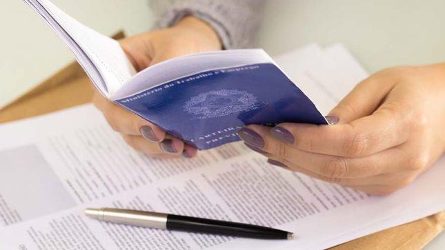 Antecedente de Emprego cai para 81,8 pontos em dezembro, diz FGV