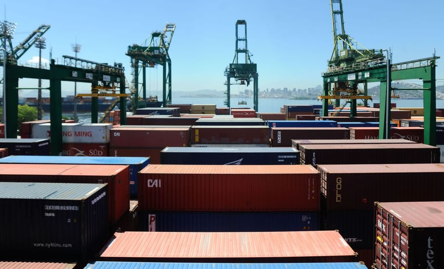 Balança comercial tem superávit de US$ 1,482 bi em março, saldo mais baixo desde 2015