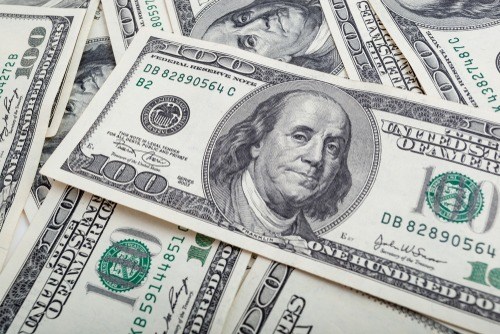 Dólar hoje: moeda fecha em alta de 0,76%, cotada a R$ 5,16