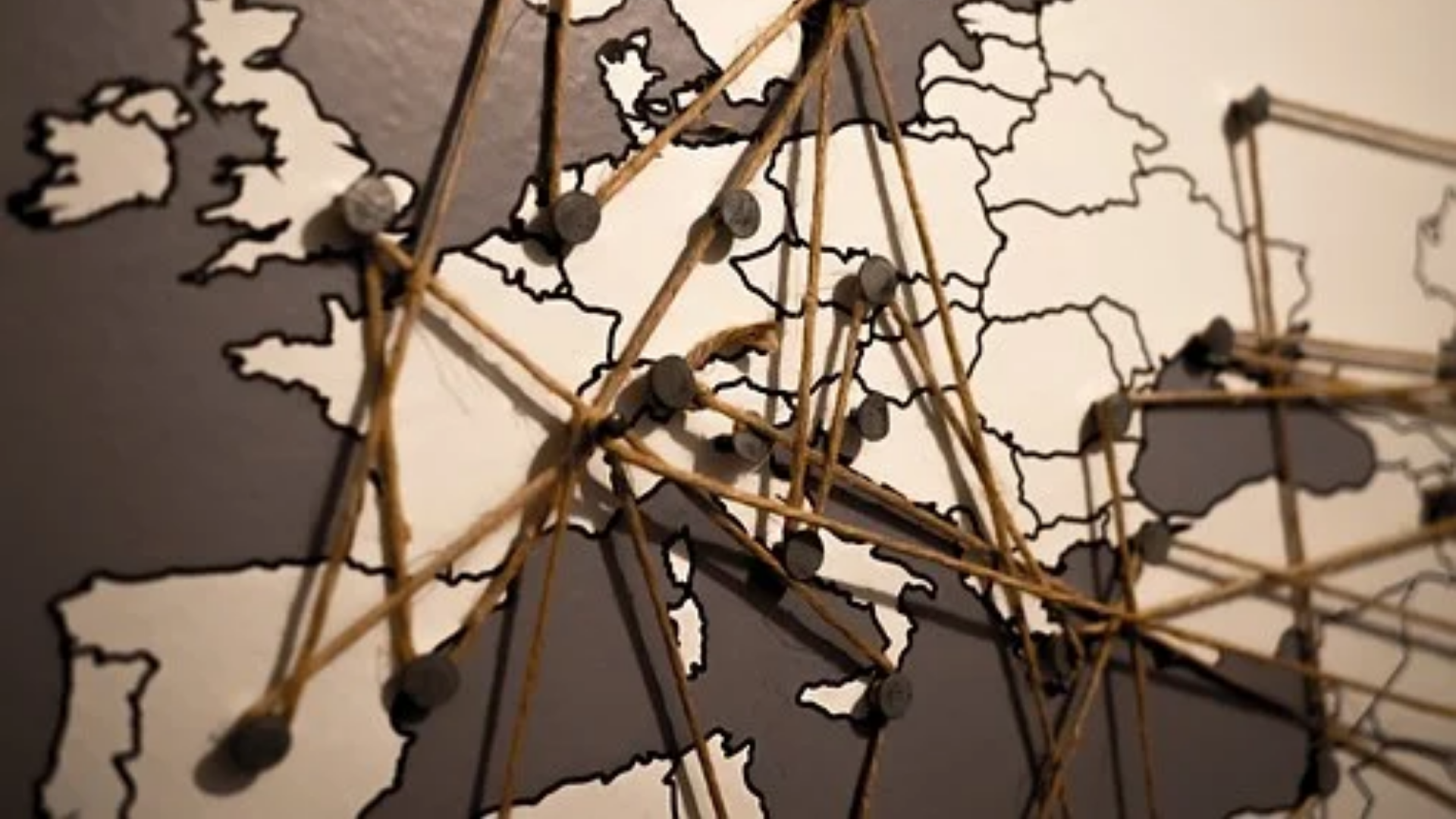 PMI da zona do euro e do Reino Unido recuam em maio e ficam abaixo da expectativa