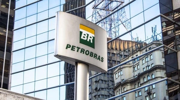 PETR4: É hora de comprar ou vender?