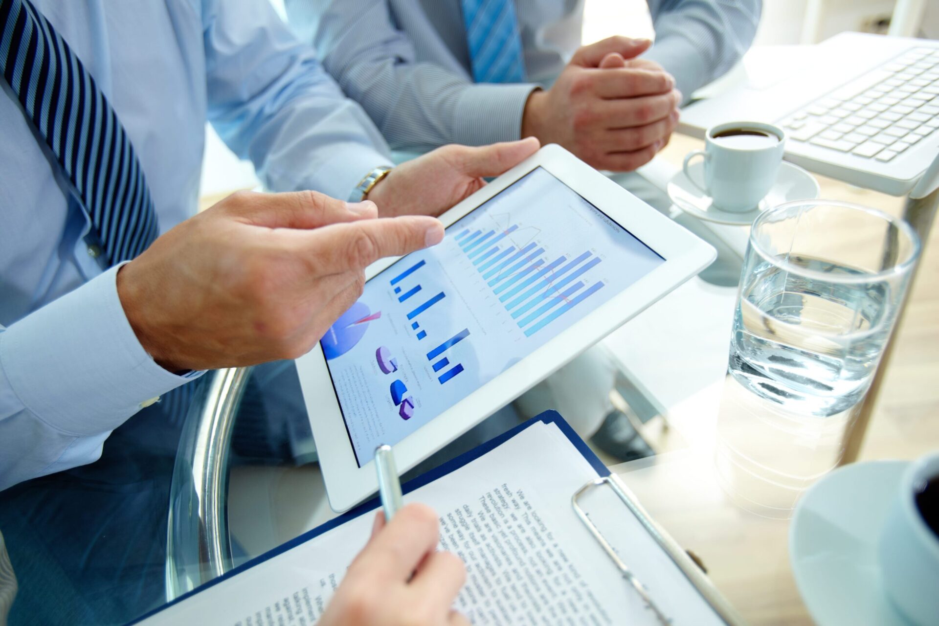 Swing trade: tudo que você precisa saber sobre essa estratégia de investimento