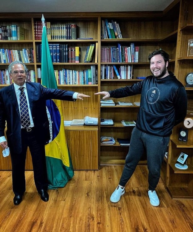 Paulo Guedes: governo estuda entregar parte de dividendos da Petrobras (PETR4) ao povo