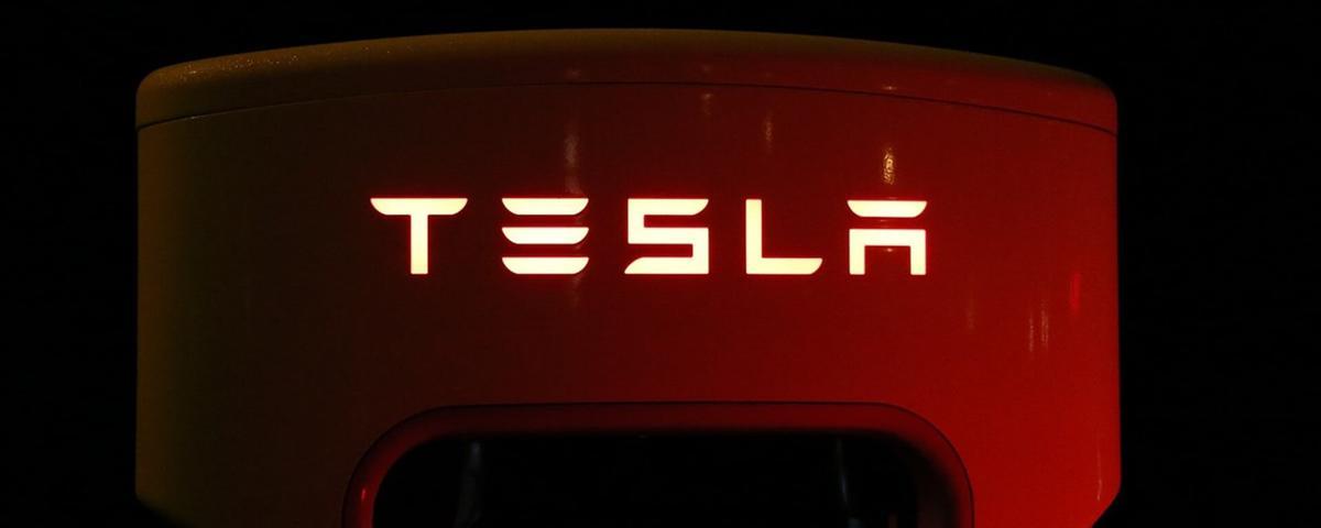 Tesla (TSLA34) tem lucro líquido de US$ 3 bilhões no 3TRI22