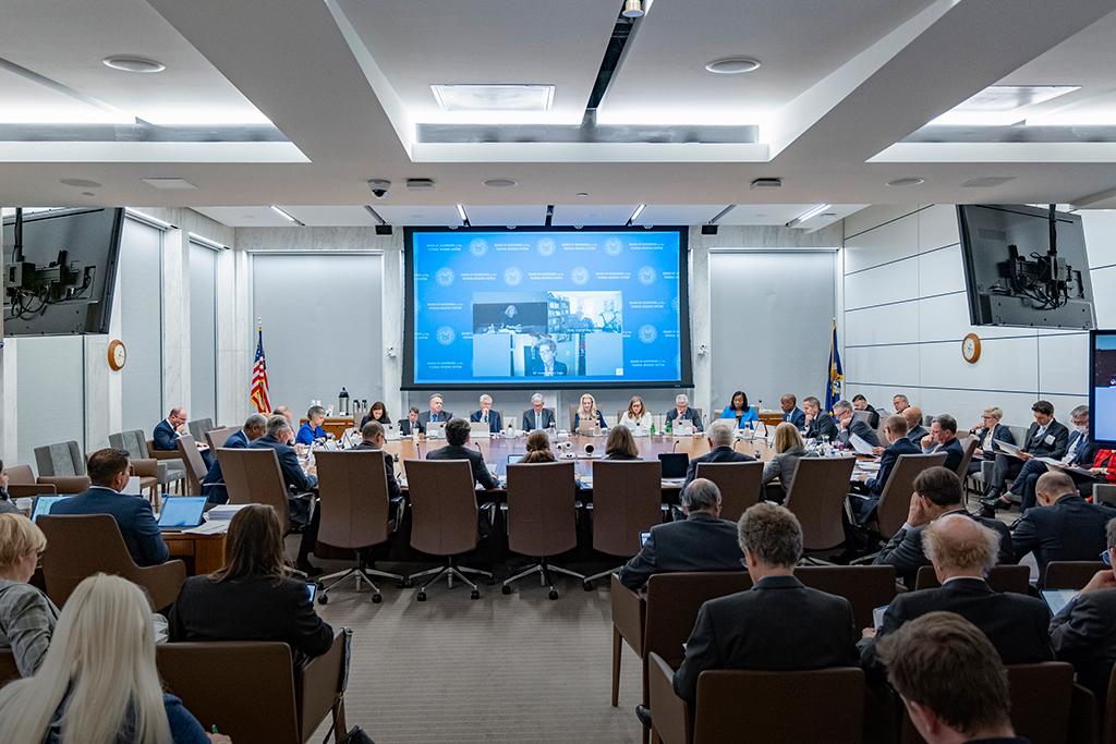 Ata do Fomc: desaceleração pode vir; mas cenário ainda é de juros altos