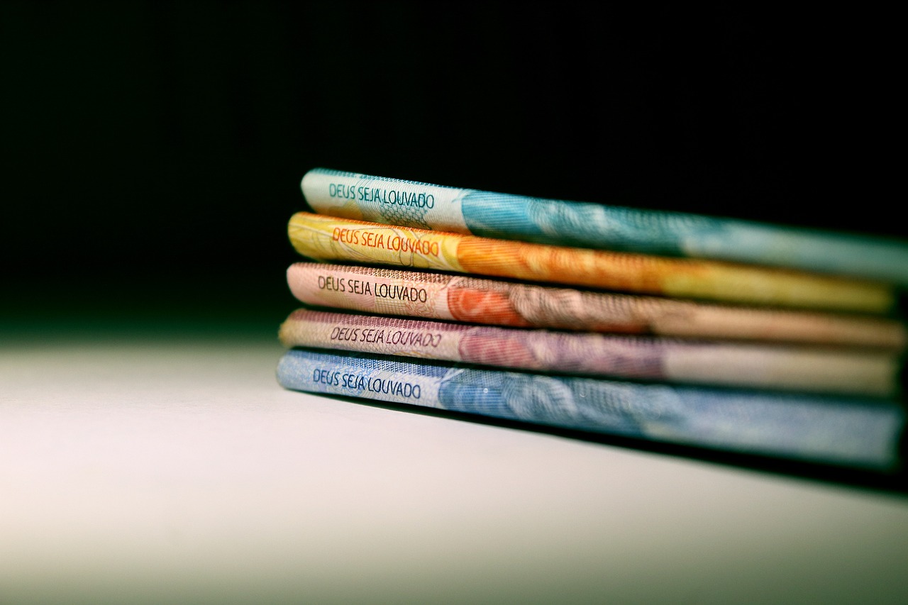 BB (BBAS3) atualiza proventos do 4TRI22 pela Selic; veja como ficam