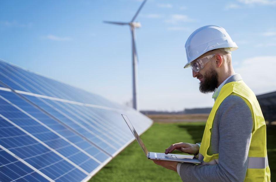 geração distribuída: foto de painel solar, pá de energia eólica e trabalhador da distribuidora