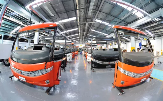 Marcopolo (POMO4) reporta lucro 424% maior no 2TRI23, com R$ 140,5 milhões