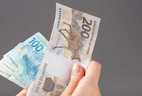 Saque-aniversário do FGTS pode chegar ao fim? Entenda