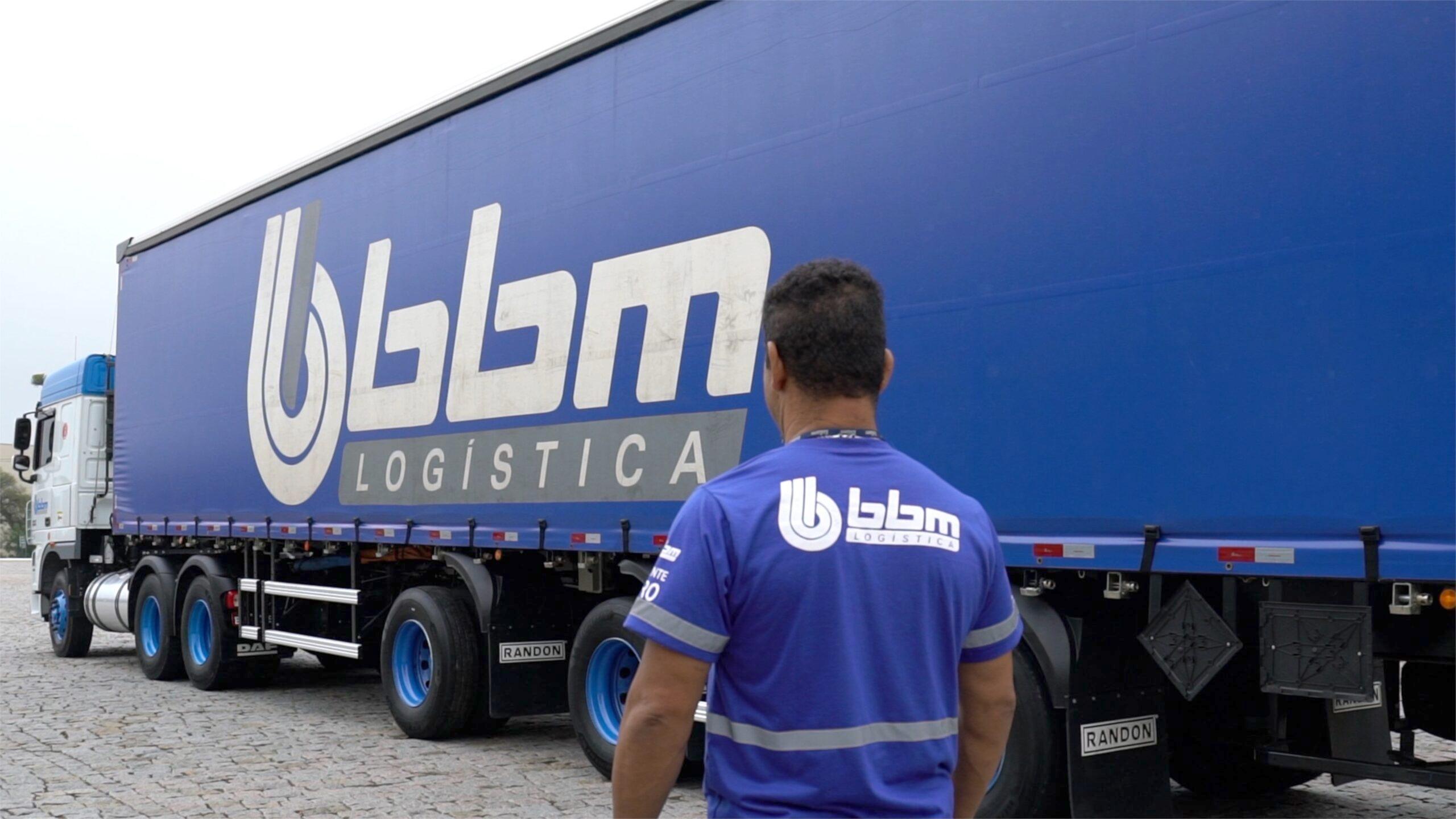 Caminhão da BBM Logística
