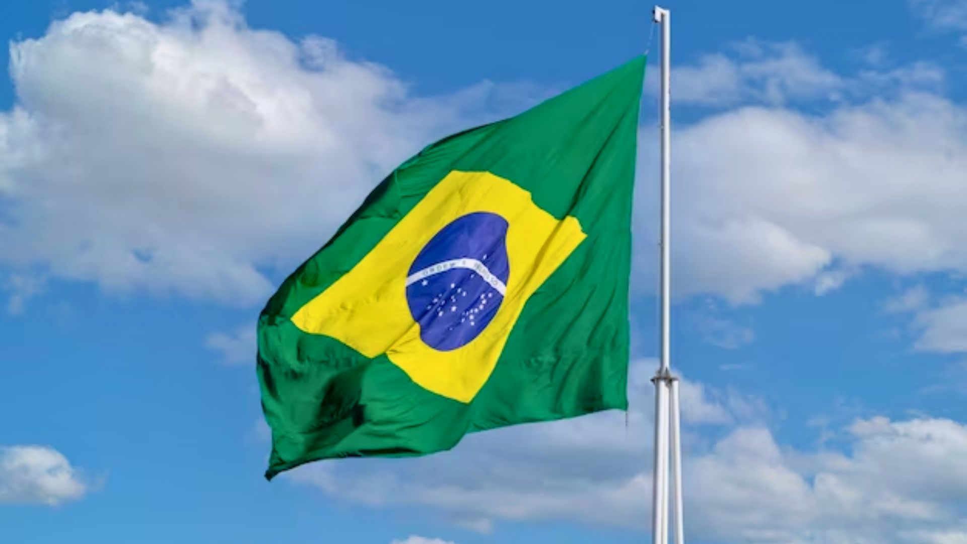 Brasil ainda está longe de grau de investimento, diz Fitch