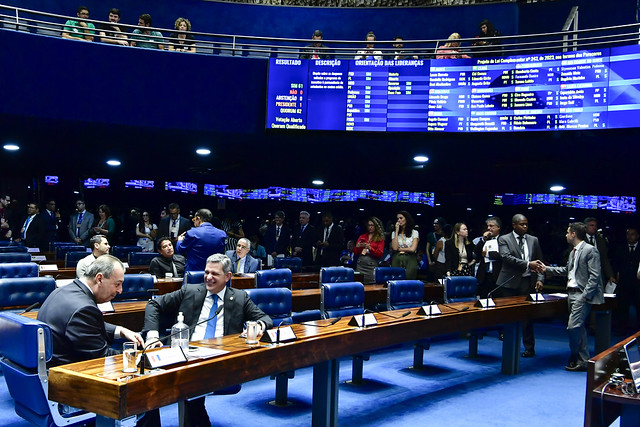 Senado aprova PL das offshores e fundos exclusivos