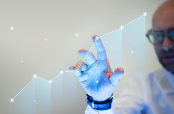 Boletim Focus traz projeção de queda para inflação e alta para o PIB deste ano