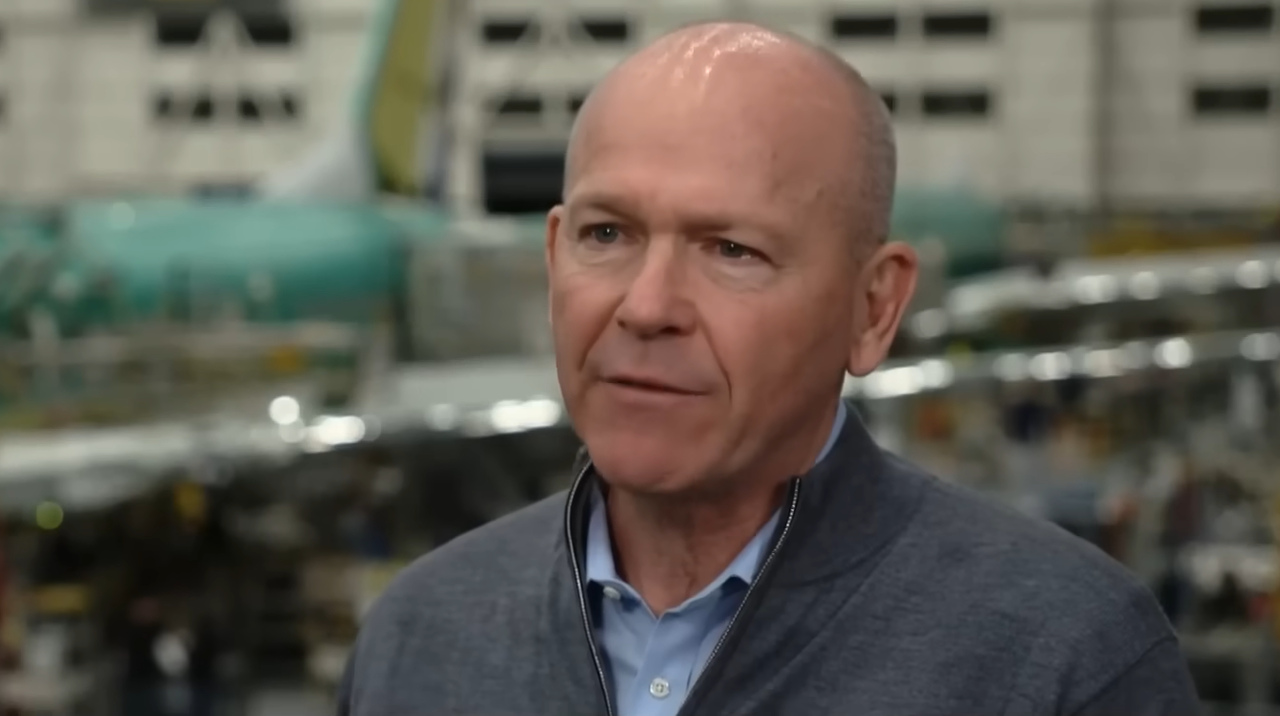 Após falhas, CEO da Boeing deixa cargo; relembre crise