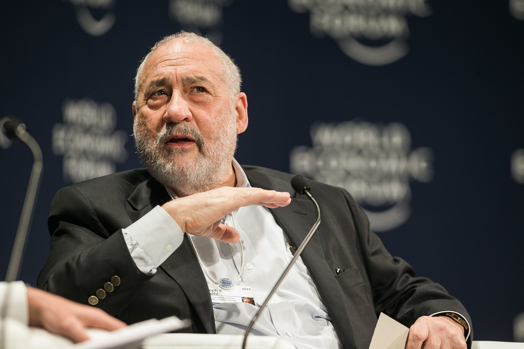 Nobel Joseph Stiglitz diz que Fed foi “longe demais” com juros