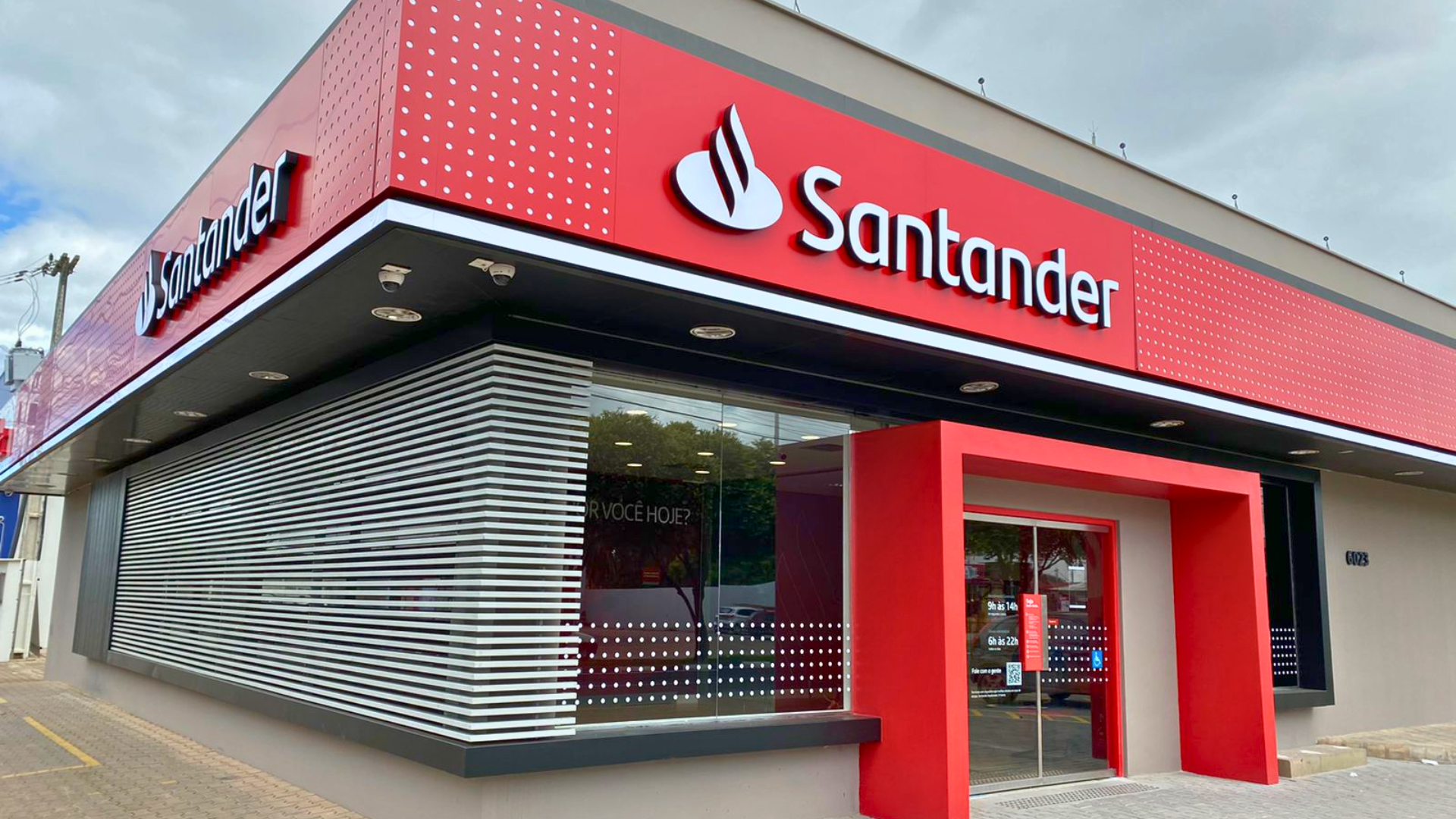 Santander (SANB11) tem lucro de R$ 3,664 bi no 3TRI24, uma alta de 34,3%
