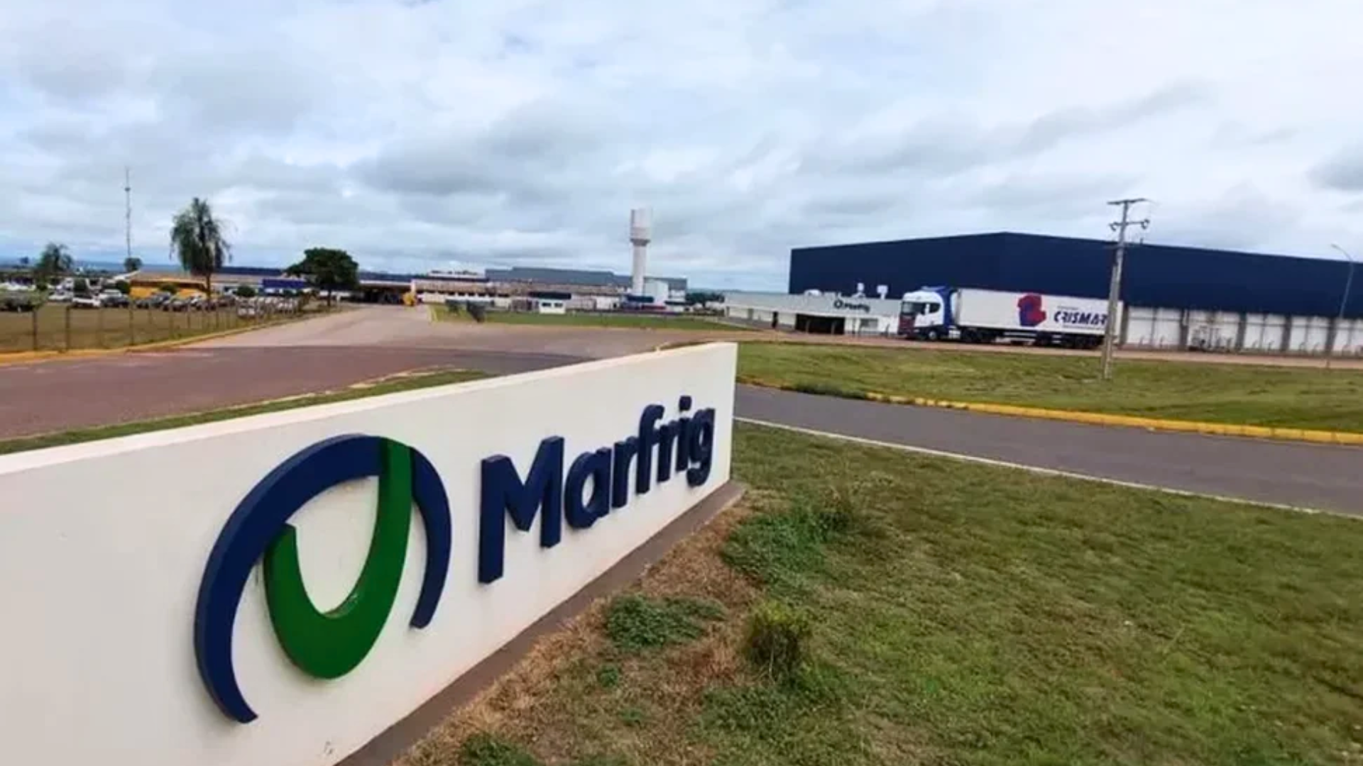 Marfrig (MRFG3) anuncia R$ 2,5 bi em dividendo; veja a data-com para receber