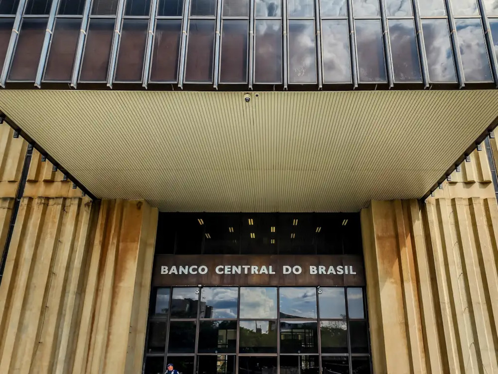 Carta do BC: inflação deve ficar acima do teto da meta até o 3TRI25