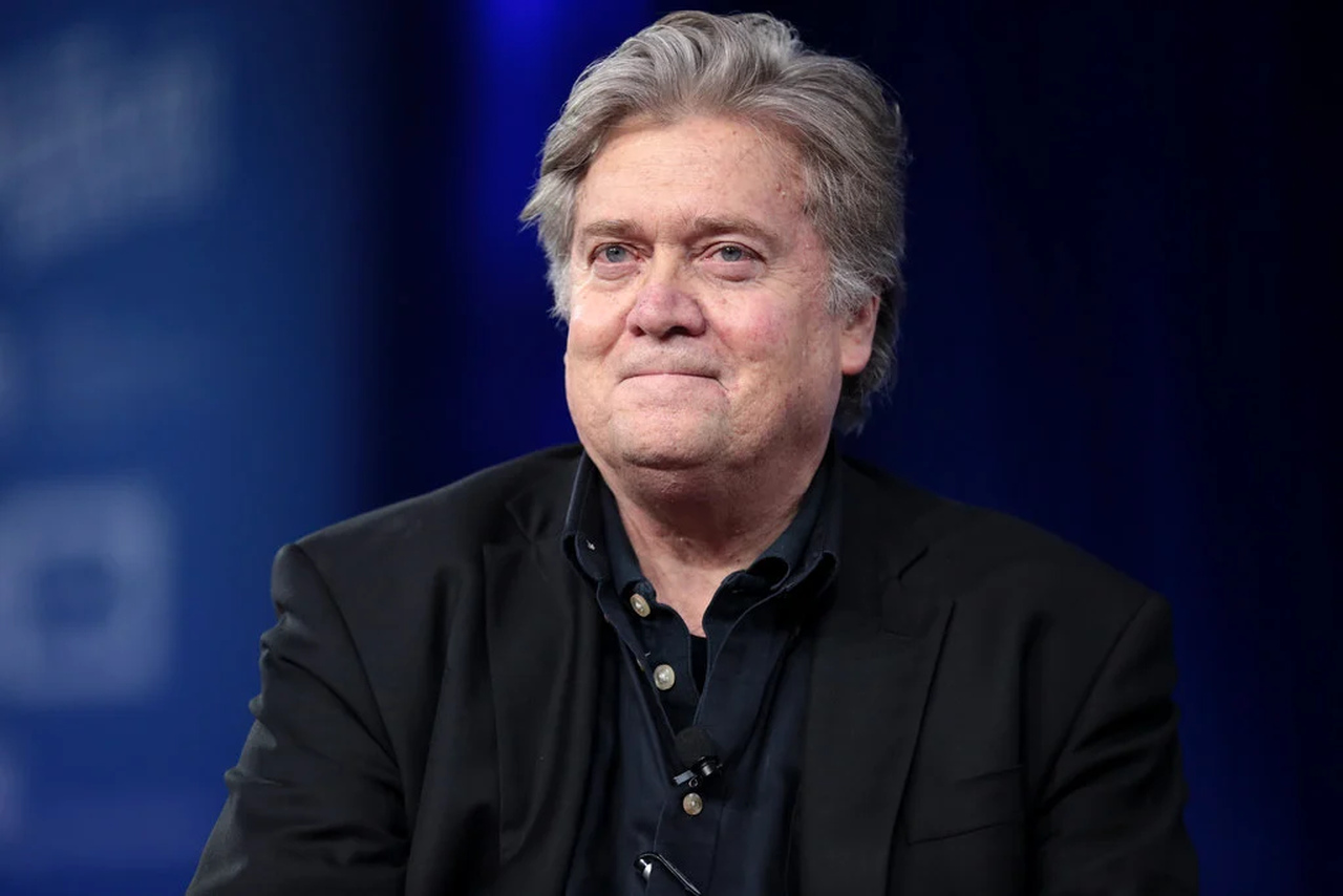 Steve Bannon critica Musk: “é uma pessoa muito má”