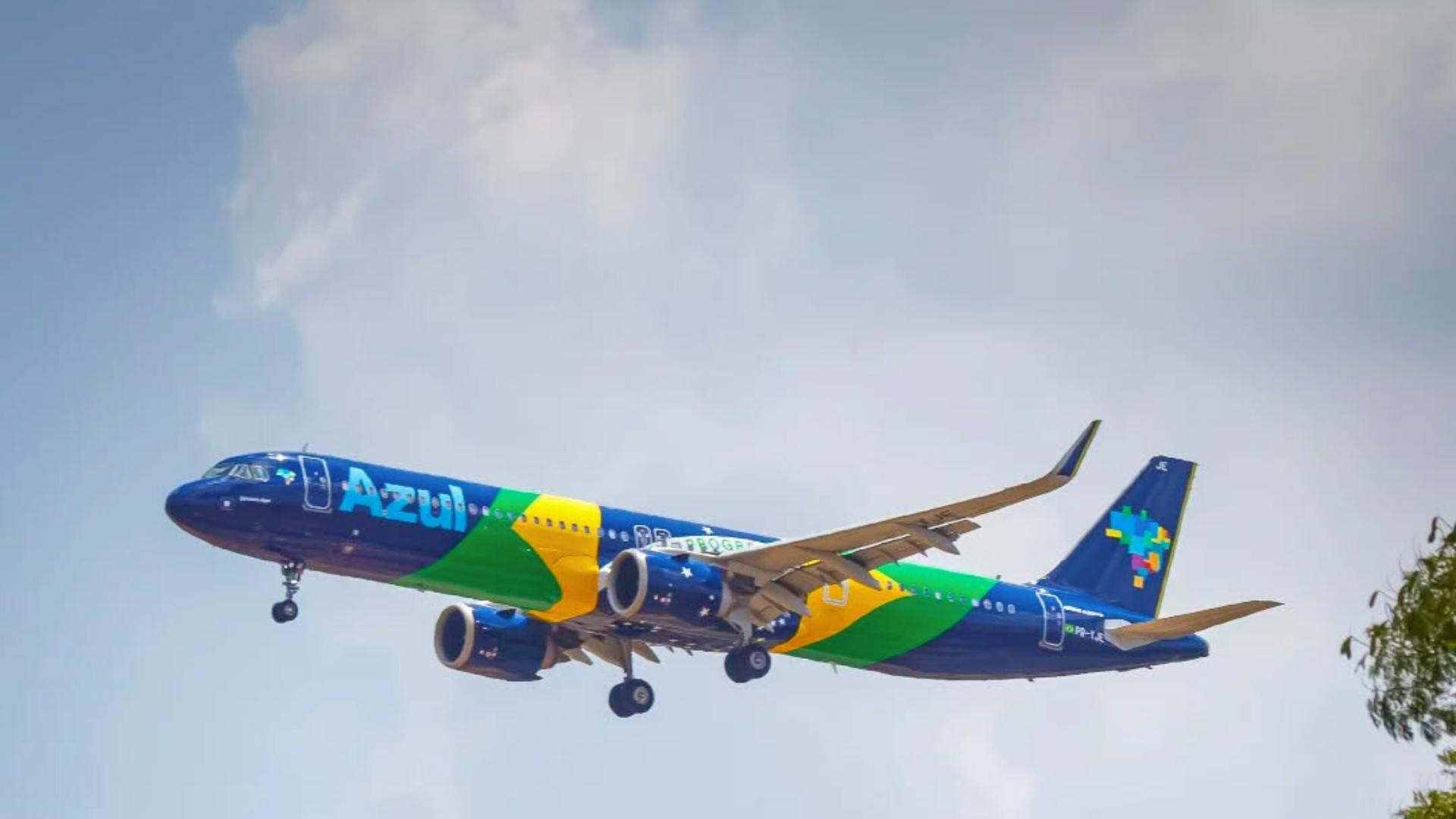 Azul (AZUL4) anuncia aumento de capital de até R$ 6,1 bilhões para reforçar suas finanças