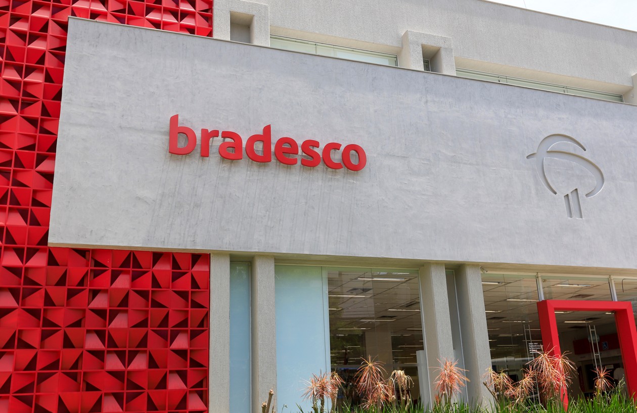 Bradesco (BBDC4) registra lucro de R$ 5,4 bilhões, alta de 87,7%