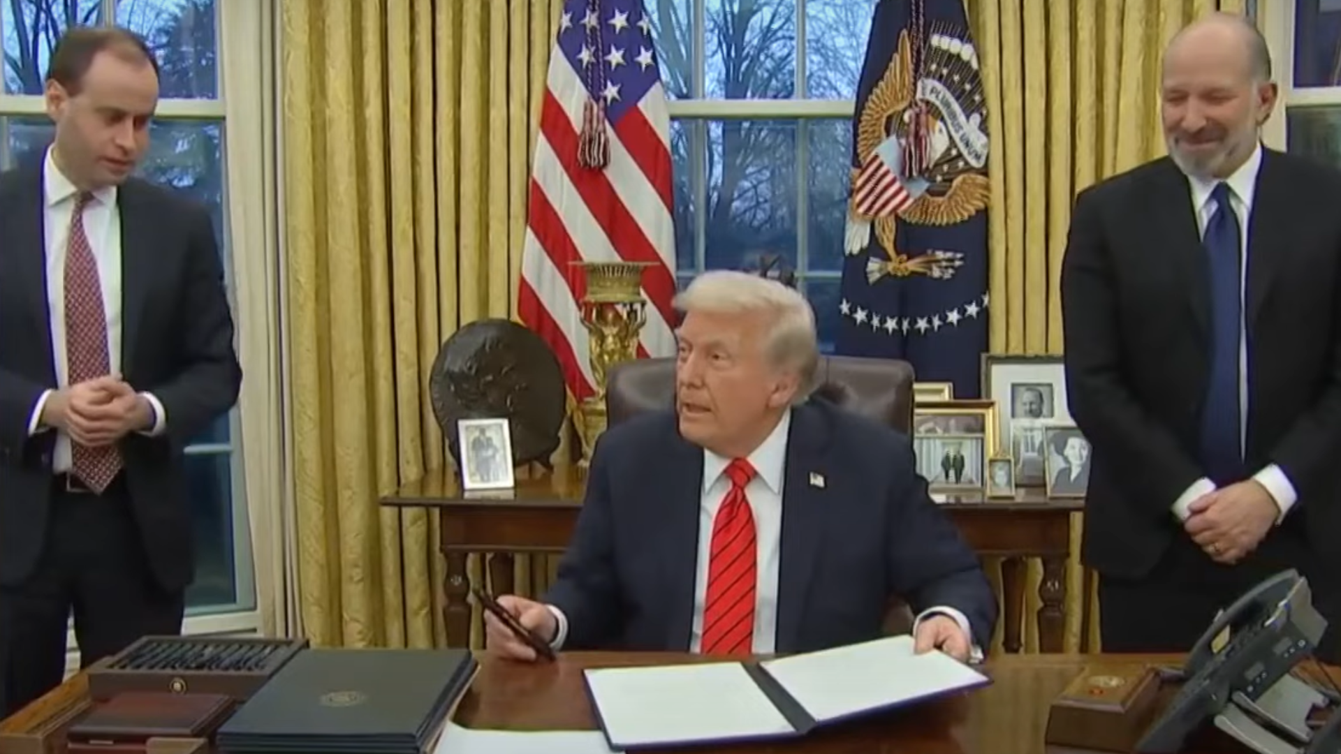 Trump acrescenta madeira à lista de produtos que enfrentarão tarifas