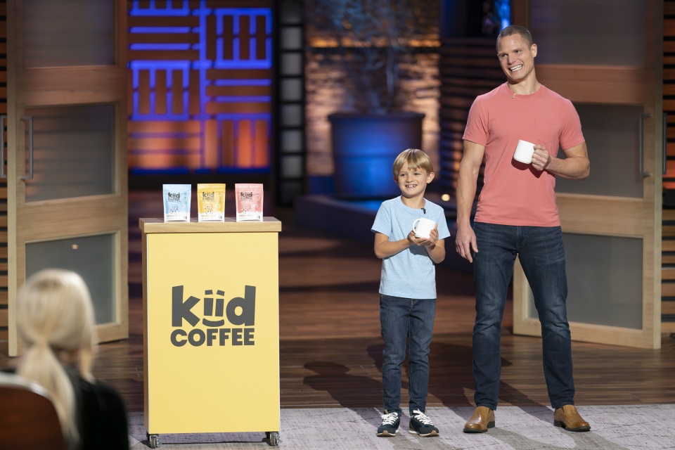 Shark Tank: menino de 8 anos gera receita de US$ 150 mil e fecha acordo