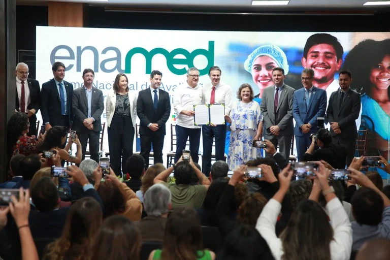 MEC lança Enamed, novo exame nacional para avaliar formação médica