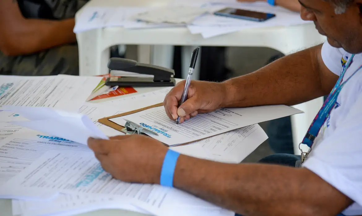 Setor de serviços tem terceiro resultado positivo consecutivo