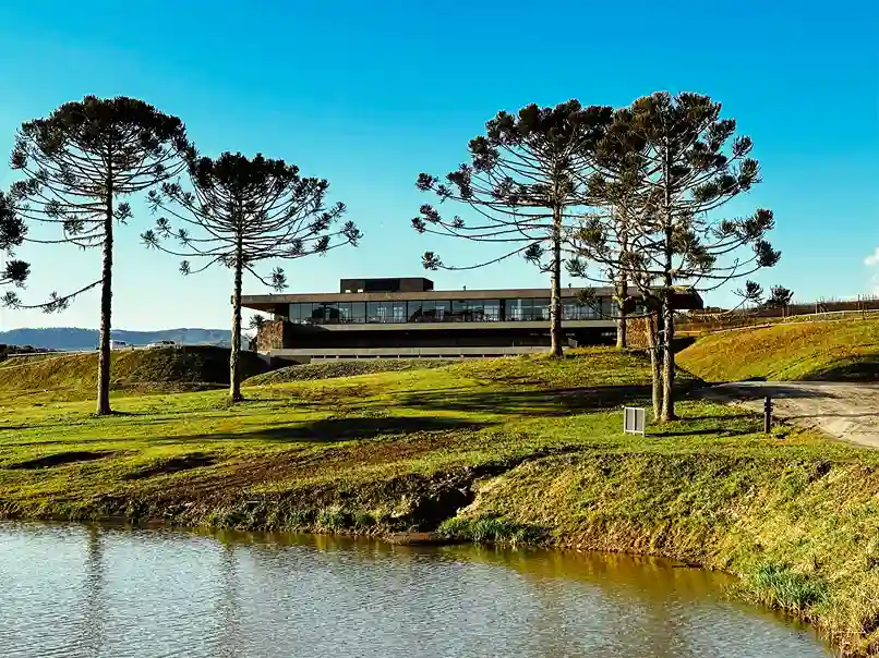 Vinícola Thera e EQI Investimentos anunciam parceria para a Money Week 2025