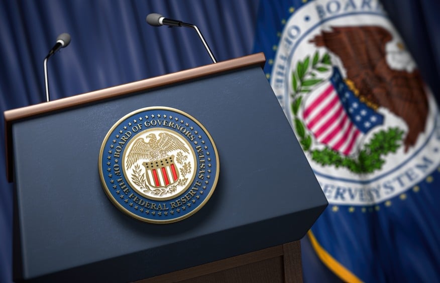 Com dados limitados e inflação ainda acima da meta, Fed deve cortar juros em 25 pontos-base