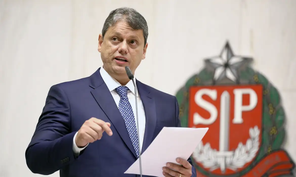 Tarcísio de Freitas é favorito para substituir Bolsonaro como candidato, aponta Quaest