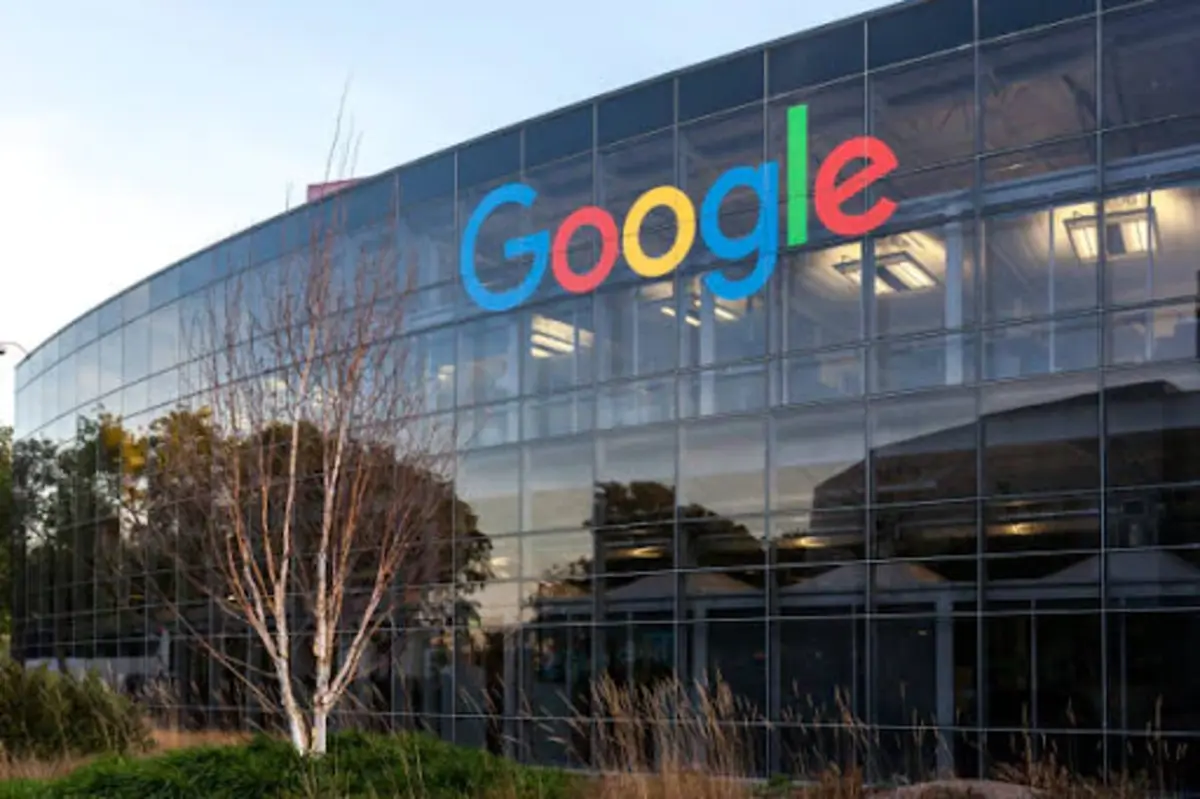 Alphabet atinge valor de mercado de US$ 3 trilhões após forte alta das ações