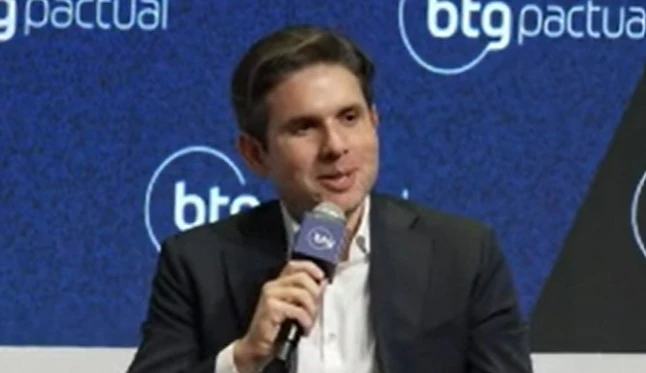Hugo Motta no Macro Day fala em evento