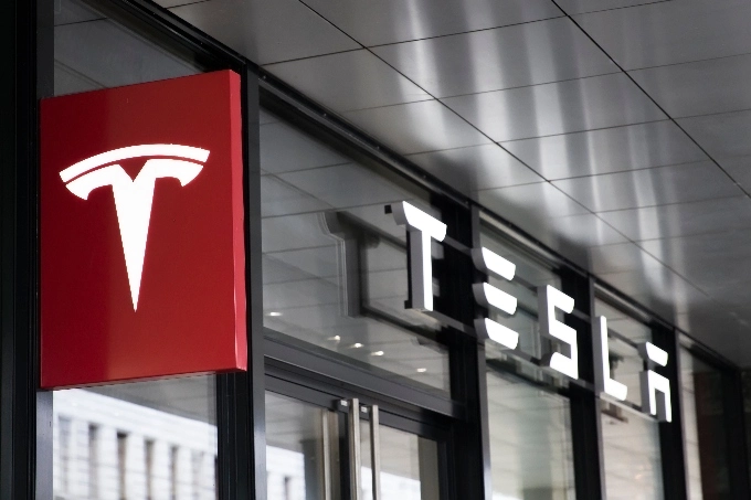 Produção da Tesla cai