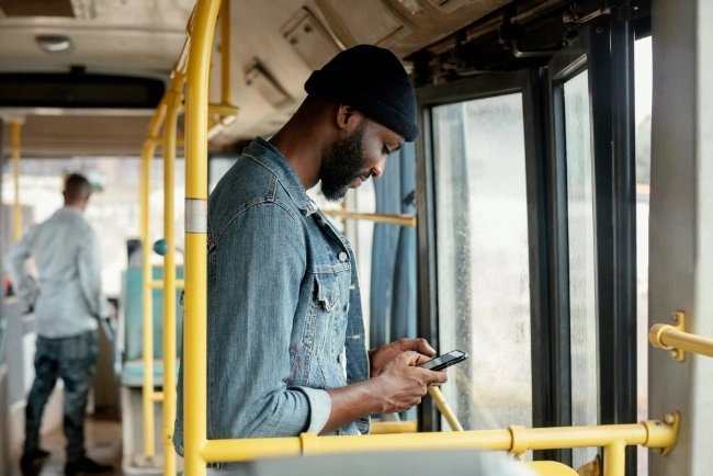 Ônibus de graça derruba bolsas