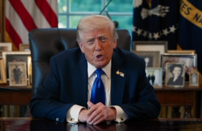 Trump impõe tarifa de 100% sobre a China a partir de novembro