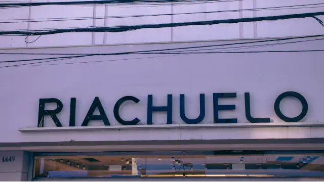 Guararapes vende Midway Mall