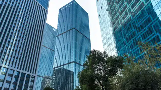 Recuperação dos escritórios em SP abre oportunidades para FIIs, diz Santander