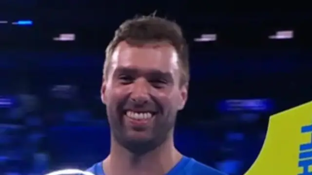 Como um tenista amador venceu gigantes do tênis mundial e mudou sua trajetória?