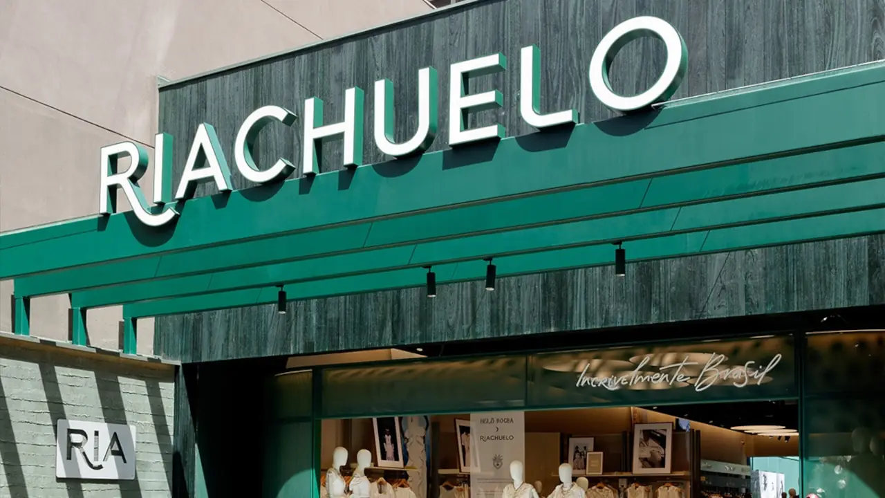 Riachuelo dispara em vendas no 1T26 e supera expectativas do mercado