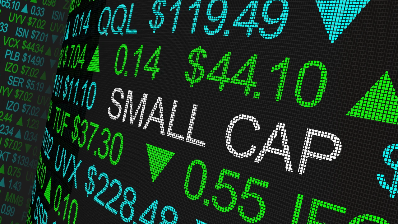 Logo com termo Small caps