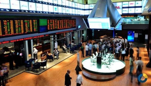 Ibovespa avança 3,08%, mas perde fôlego no final com NY