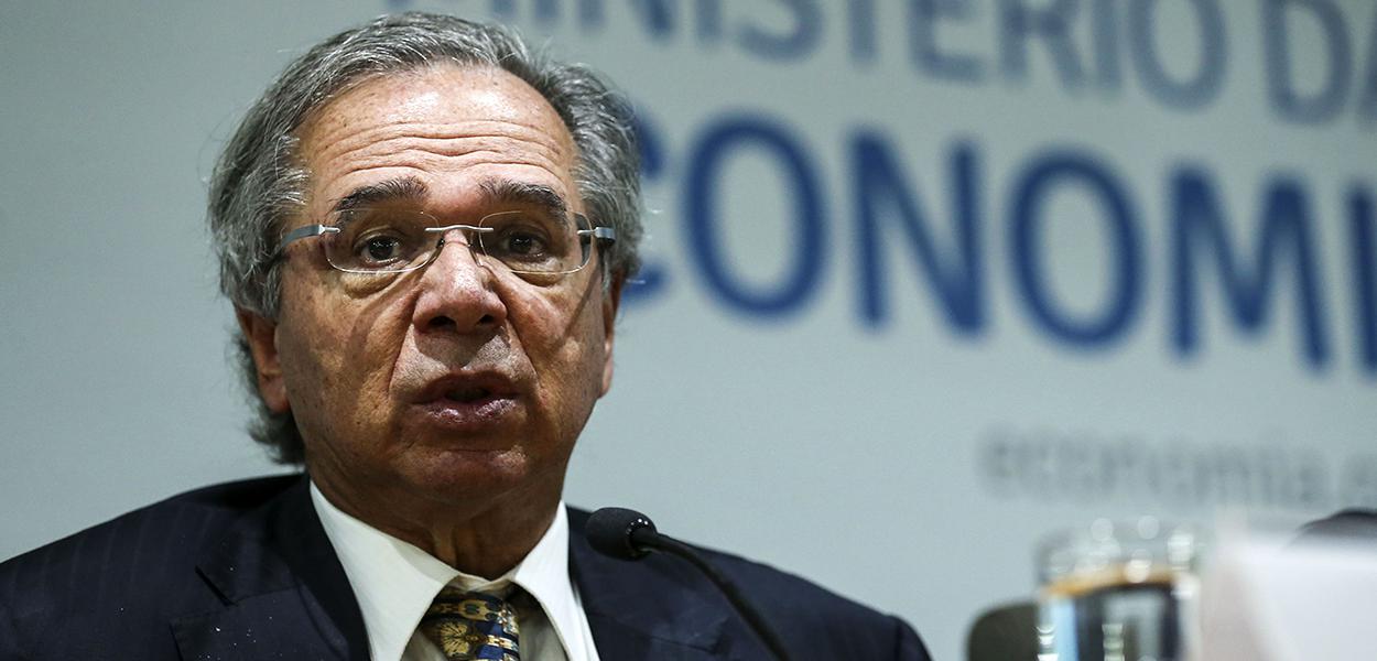 Reforma administrativa promete retirar privilégios de servidores